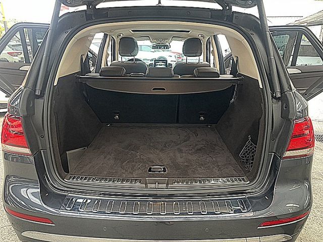 總代理 GLE 400 有23P的歐才跑10萬老闆座駕現在不用80萬入手  第7張相片