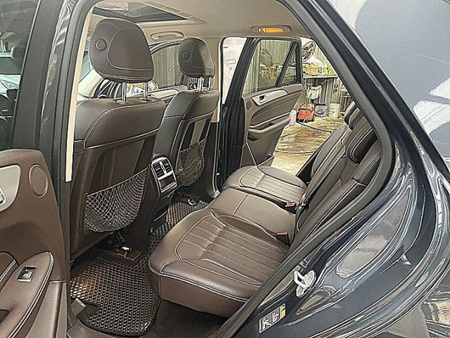 總代理 GLE 400 有23P的歐才跑10萬老闆座駕現在不用80萬入手  第10張相片