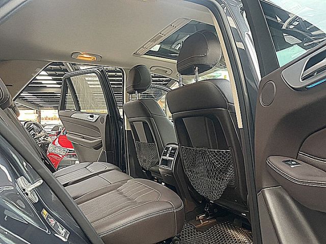 總代理 GLE 400 有23P的歐才跑10萬老闆座駕現在不用80萬入手  第12張相片