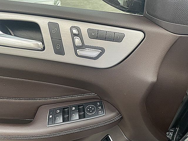 總代理 GLE 400 有23P的歐才跑10萬老闆座駕現在不用80萬入手  第14張相片