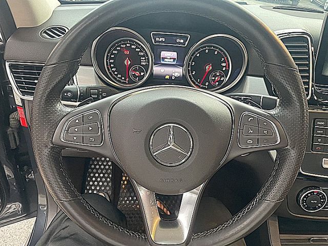 總代理 GLE 400 有23P的歐才跑10萬老闆座駕現在不用80萬入手  第16張相片