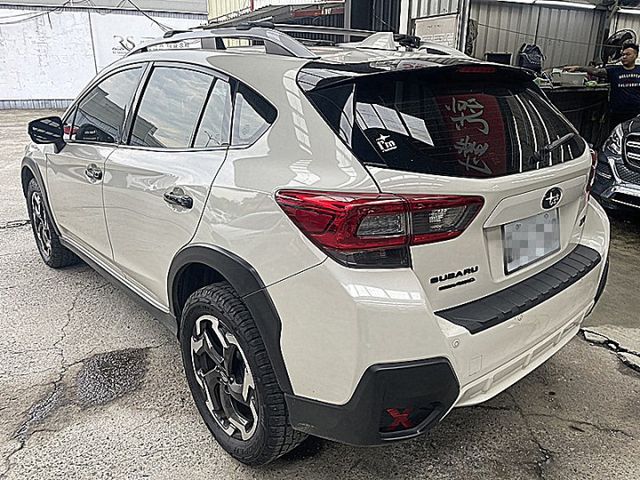 第二代Subaru XV在進化天窗I-KEY智慧定速跟車AWD才跑5萬  第4張相片