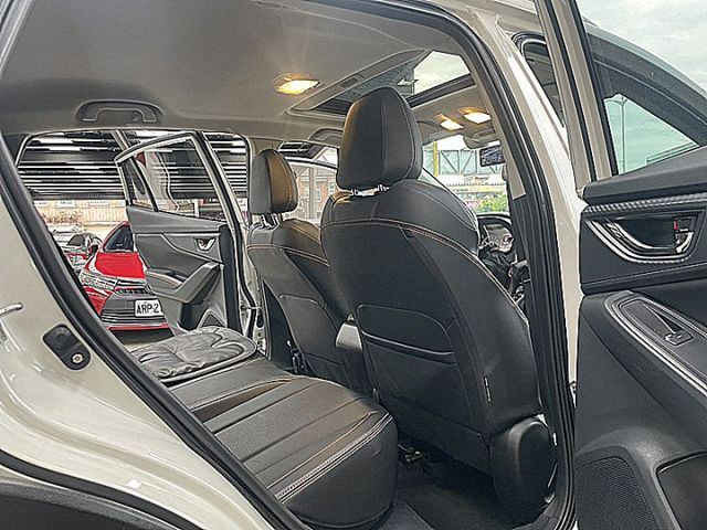 第二代Subaru XV在進化天窗I-KEY智慧定速跟車AWD才跑5萬  第12張相片