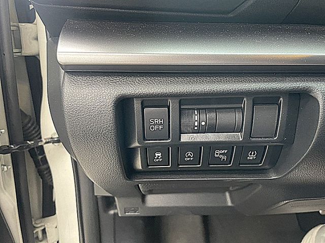 第二代Subaru XV在進化天窗I-KEY智慧定速跟車AWD才跑5萬  第14張相片