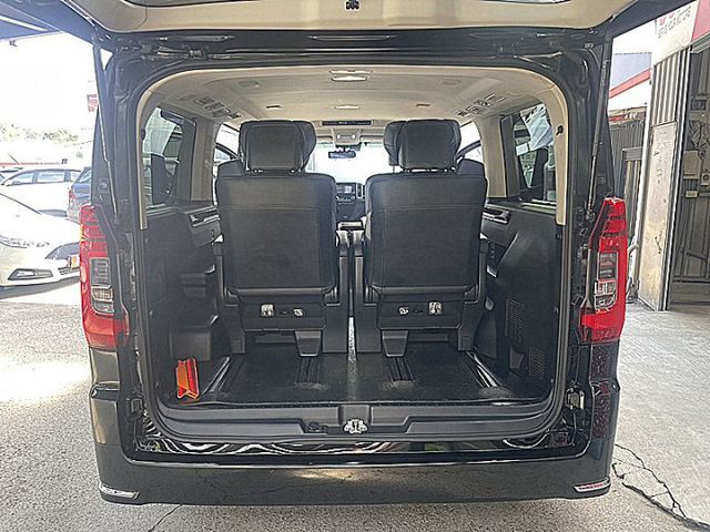 Granvia 6人旗艦三代同堂出遊與商務接送好幫手另有21白色同款  第7張相片