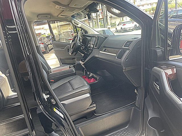 Granvia 6人旗艦三代同堂出遊與商務接送好幫手另有21白色同款  第10張相片