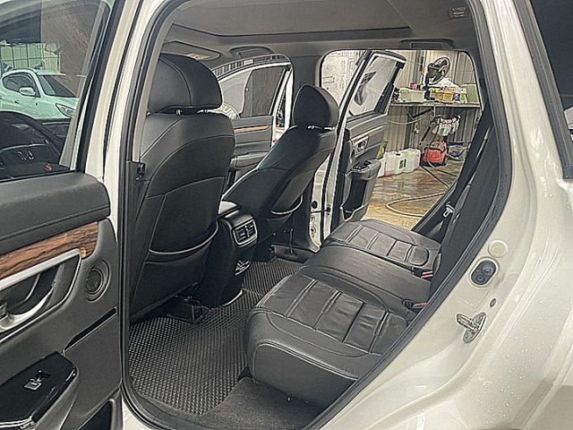 本田進化五代CR-V S版有全景天窗盲點電動尾門  第10張相片