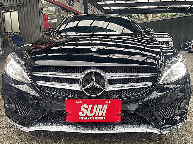BENZ C300 AMG 有全景天窗.摸門.I-KEY.柏林@音.氛围燈超美  第2張相片
