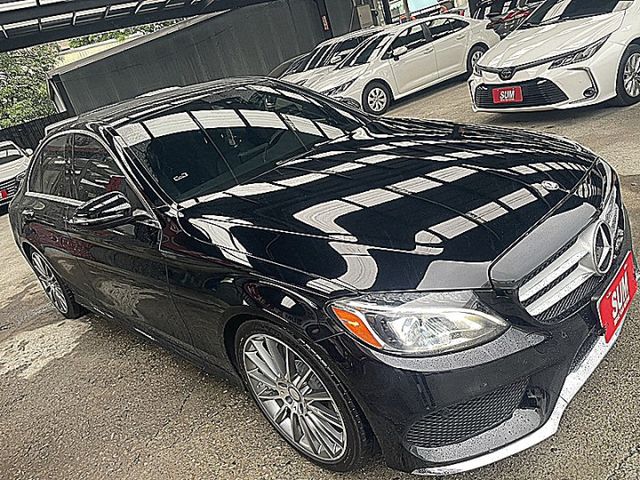 BENZ C300 AMG 有全景天窗.摸門.I-KEY.柏林@音.氛围燈超美  第6張相片