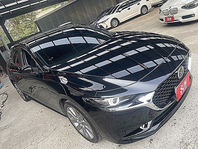 小改款魂動系馬自達3 四門20S Premium型有LED頭燈.盲點自適應跟車都原廠保養  第6張相片