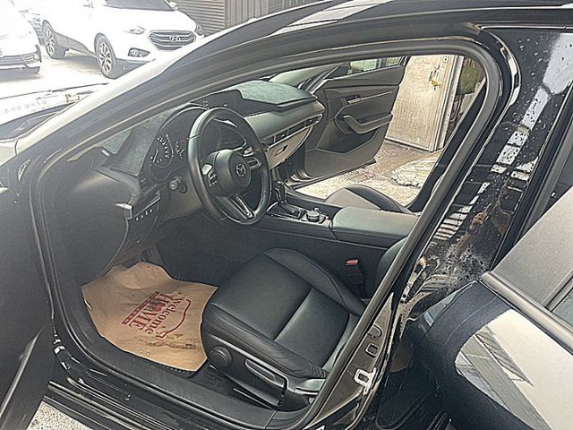 小改款魂動系馬自達3 四門20S Premium型有LED頭燈.盲點自適應跟車都原廠保養  第8張相片