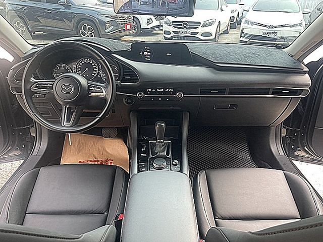 小改款魂動系馬自達3 四門20S Premium型有LED頭燈.盲點自適應跟車都原廠保養  第12張相片