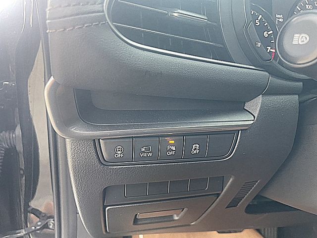 小改款魂動系馬自達3 四門20S Premium型有LED頭燈.盲點自適應跟車都原廠保養  第13張相片