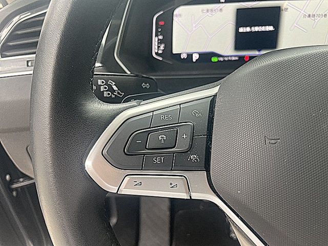 全新二代目Tiguan330 TSI Elegance Premium款進化更安全有智慧跟車電動尾門現在超優惠入手價  第16張相片