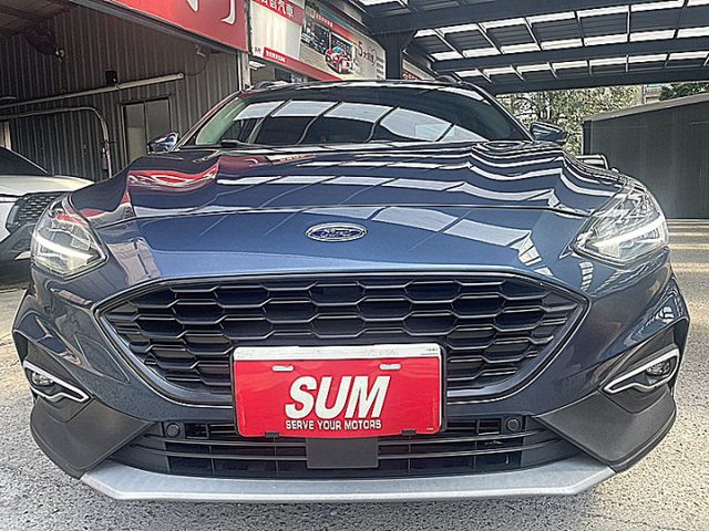 轎旅型Focus Active任性版D&O音響有跟車抬顯後座冷氣出風電動椅才跑6萬  第2張相片