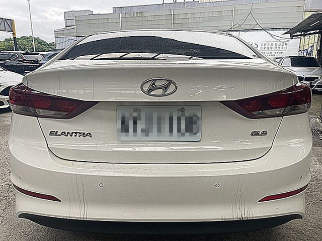 大改款豪華版影音後座冷氣出風優質代步車熱門白  第5張相片