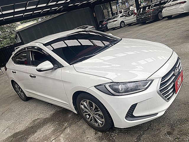 大改款豪華版影音後座冷氣出風優質代步車熱門白  第7張相片