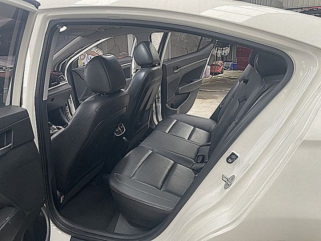 大改款豪華版影音後座冷氣出風優質代步車熱門白  第10張相片