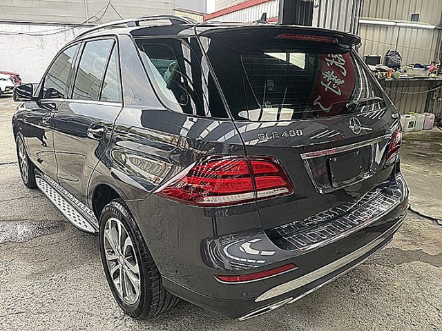 總代理 GLE 400 有23P的歐才跑10萬老闆座駕現在不用80萬入手  第3張相片
