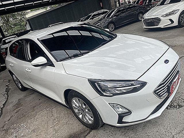 Focus 5D超值版有跟車盲點後座冷氣出風才跑6萬  第7張相片