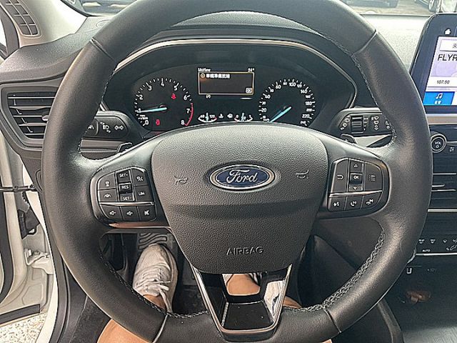 Focus 5D超值版有跟車盲點後座冷氣出風才跑6萬  第15張相片