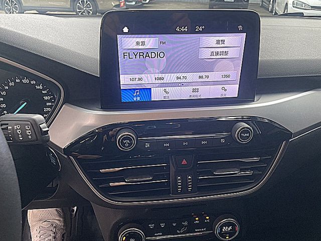 Focus 5D超值版有跟車盲點後座冷氣出風才跑6萬  第17張相片