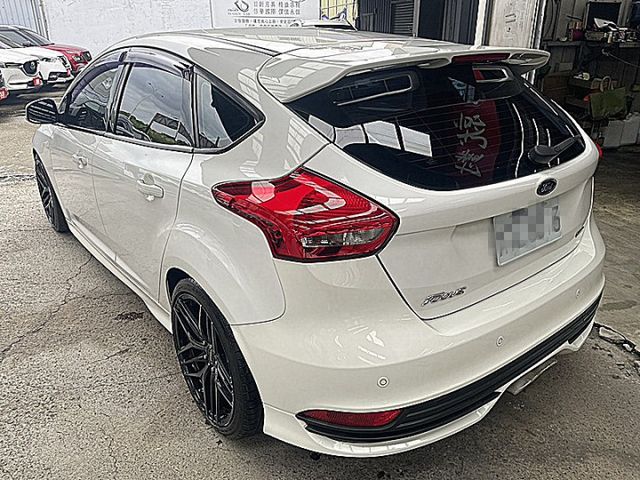 帥帥佛可斯改ST外觀套件便宜入手代步車  第4張相片