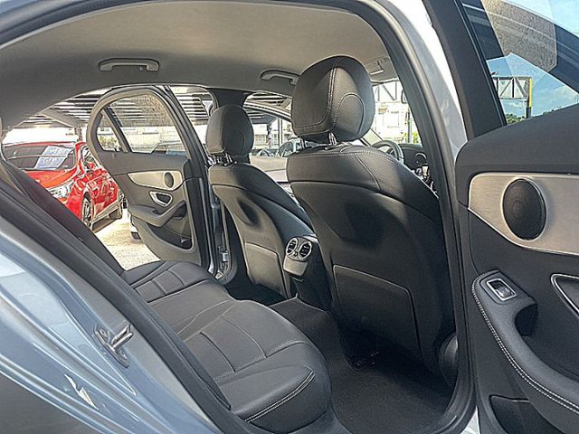 總代理BENZ C200 小資通勤代步豪華車首選省油又省稅才跑9萬7  第12張相片