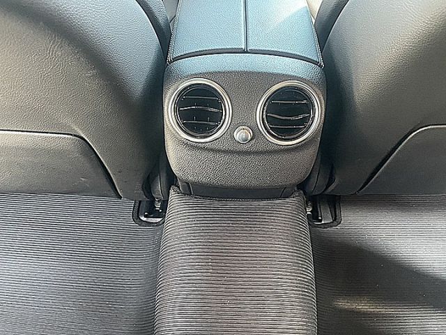 總代理BENZ C200 小資通勤代步豪華車首選省油又省稅才跑9萬7  第14張相片