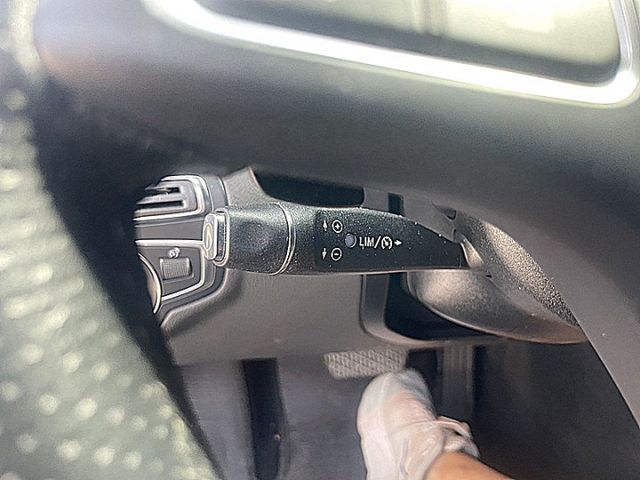 總代理BENZ C200 小資通勤代步豪華車首選省油又省稅才跑9萬7  第16張相片
