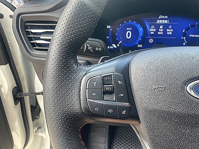 Ford大改款Kuga EcoBoost 250 AWD ST-Line X 有4WD有D&O音響全景電動尾門才跑5萬  第15張相片