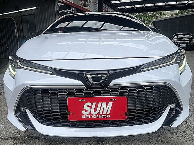 Corolla Sport 旗艦版搶手貨前車主愛車貼白色車膜  第2張相片