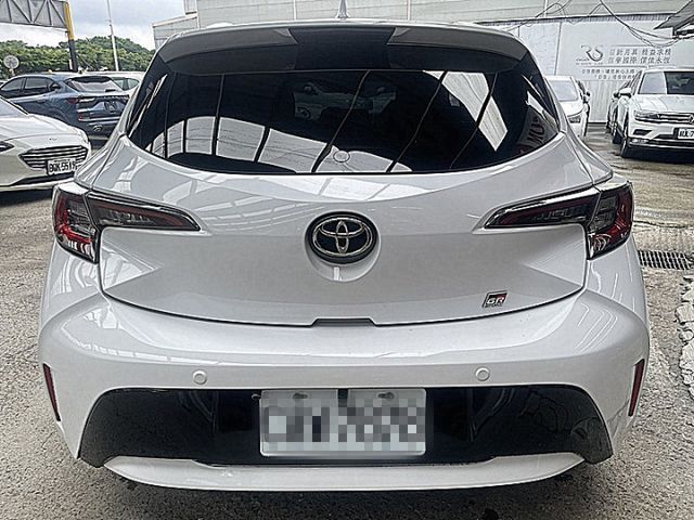 Corolla Sport 旗艦版搶手貨前車主愛車貼白色車膜  第4張相片