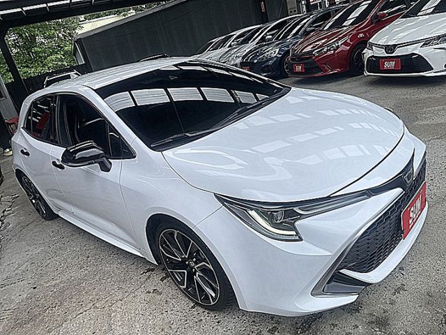 Corolla Sport 旗艦版搶手貨前車主愛車貼白色車膜  第6張相片