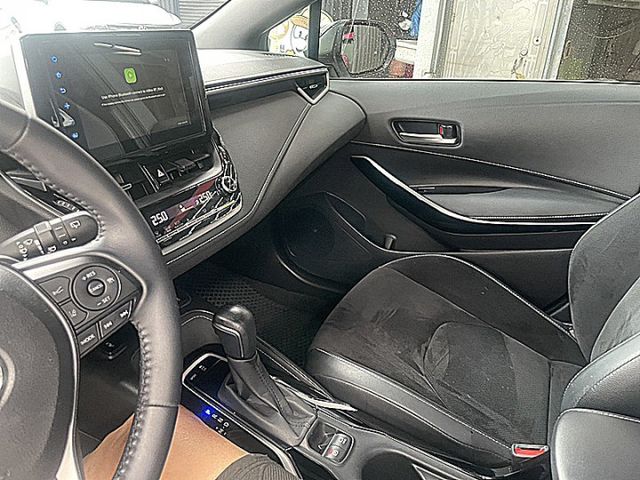 Corolla Sport 旗艦版搶手貨前車主愛車貼白色車膜  第18張相片