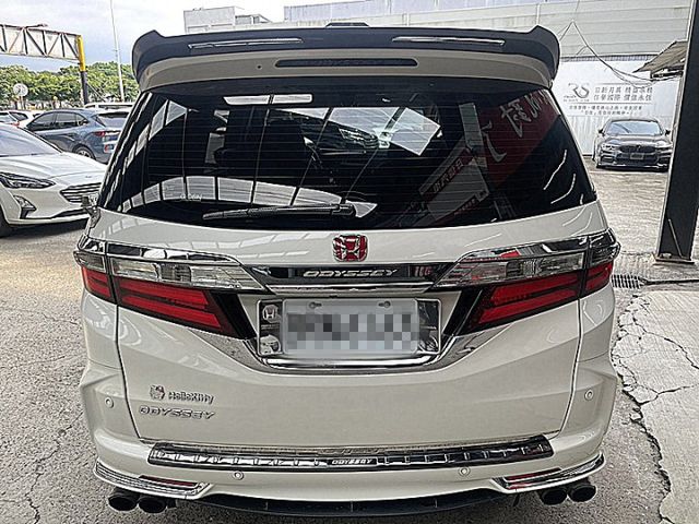 HONDA ODYSSEY APEX 7人座滿滿內外改裝件找錢好物  第4張相片
