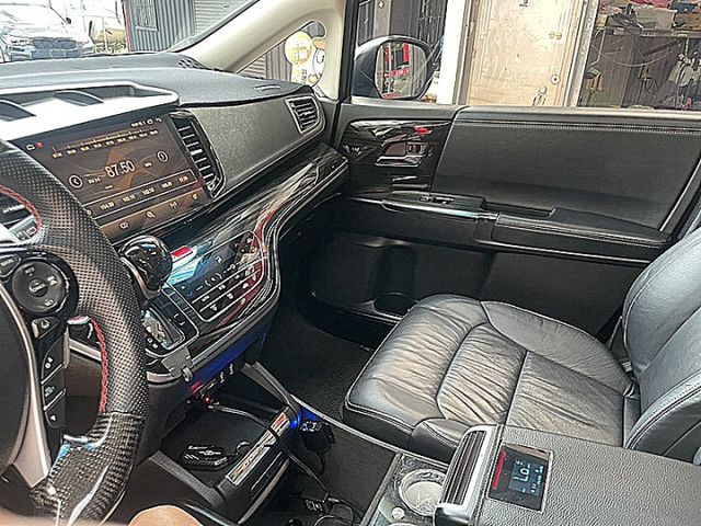 HONDA ODYSSEY APEX 7人座滿滿內外改裝件找錢好物  第19張相片