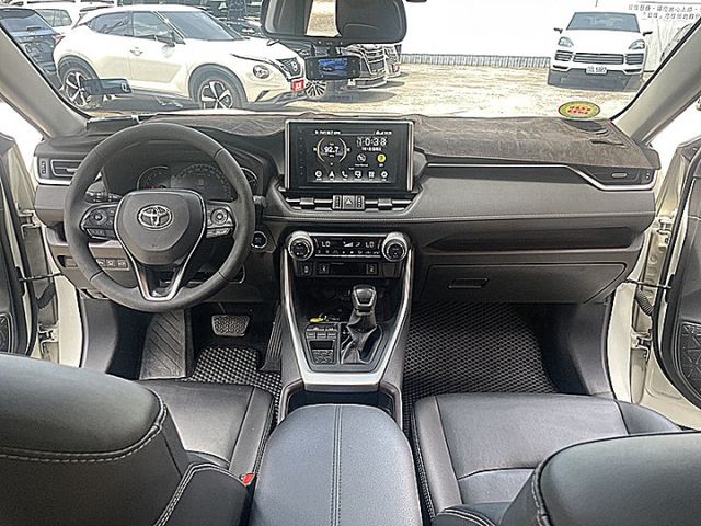 2.0尊爵有i-key影音環景跟車電動尾門搶手白  第13張相片
