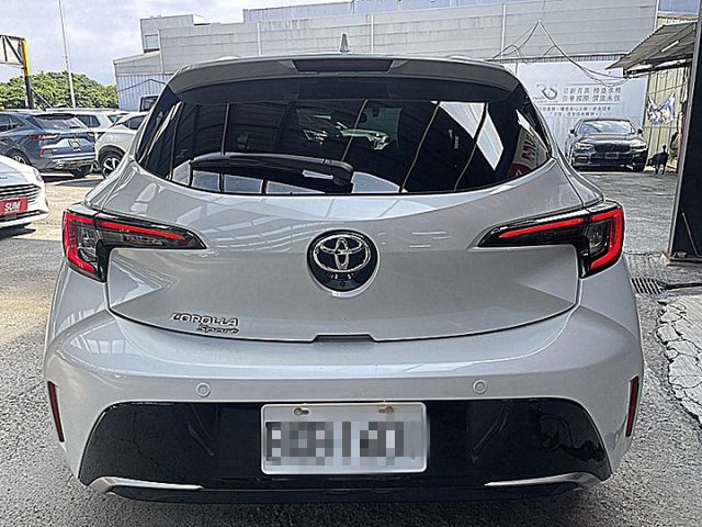 小改款Corolla Sport 搶手白才跑2萬9  第4張相片