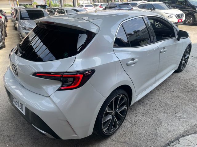 小改款Corolla Sport 搶手白才跑2萬9  第5張相片