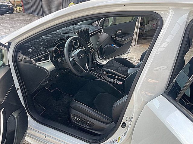 小改款Corolla Sport 搶手白才跑2萬9  第8張相片