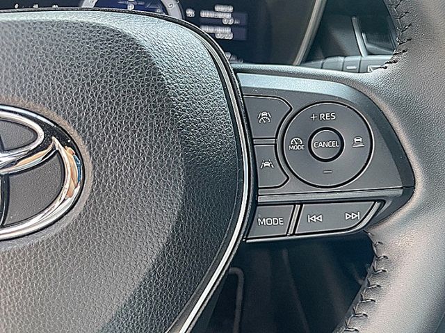 小改款Corolla Sport 搶手白才跑2萬9  第15張相片
