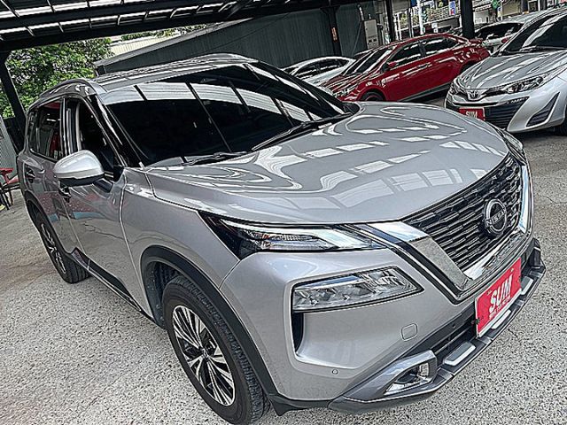 X-TRAIL 輕油電 旗艦版有抬顯.BOES音響後方主動煞停電動尾門才跑2萬4  第6張相片