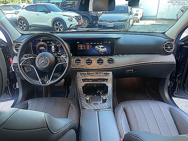E-CLASS W213  第13張相片