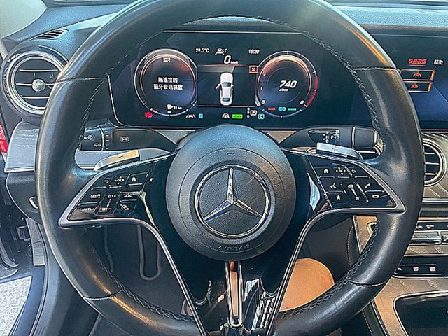 E-CLASS W213  第14張相片