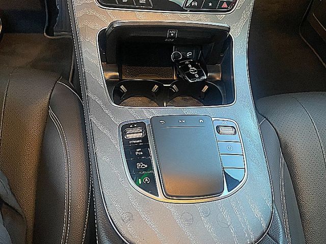 E-CLASS W213  第17張相片