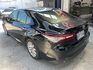 大改款進口中型房車神話Camry 油電尊爵版有抬顯 I-KEY 電動椅跟車盲點才跑6萬9  第3張縮圖