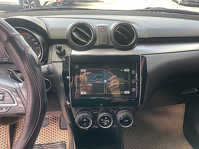 進化改款 四代 Suzuki Swift 12V 輕油電掀背車才跑3萬  第16張相片