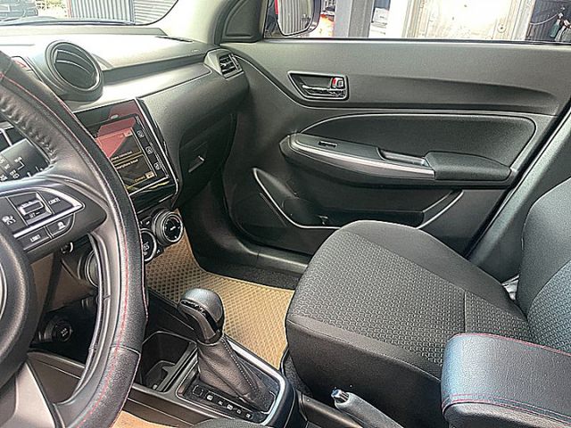進化改款 四代 Suzuki Swift 12V 輕油電掀背車才跑3萬  第18張相片