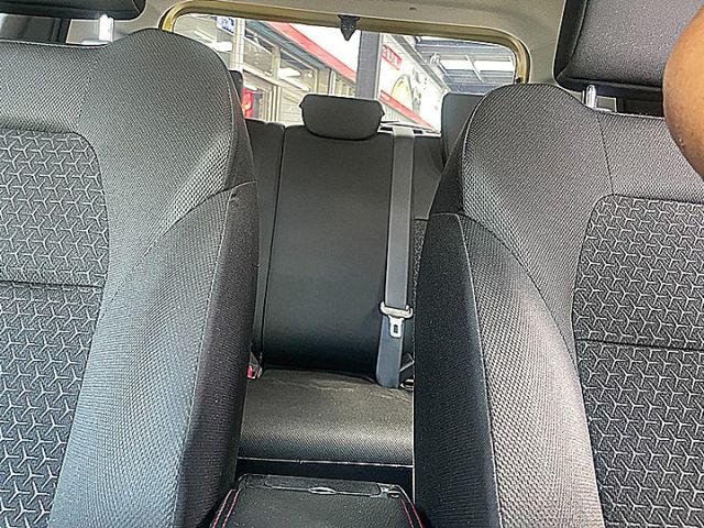 進化改款 四代 Suzuki Swift 12V 輕油電掀背車才跑3萬  第19張相片